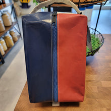 Load image into Gallery viewer, Metamorphic Gear - Quartz Dopp Kit