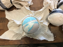 Load image into Gallery viewer, Bath Bombs